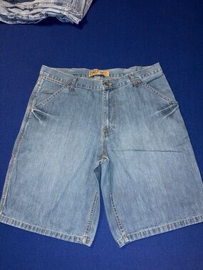 Old Navy Light Denim Jean Painter’s Shorts - Men's